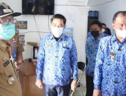 Bupati Pesibar Sidak Absensi ASN