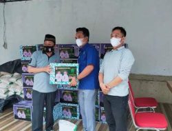 Bupati Mesuji Bagikan Beras dan Parcel ke Para Jurnalis