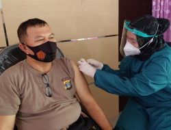50 Personel Jajaran Polres Tanggamus Divaksinasi