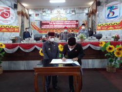 Bupati Lampura Hadiri Paripurna Pembahasan Raperda