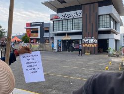 Termakan Hoaks Vaksinasi Gratis, Ratusan Warga Serbu Gerai Pizza Hut