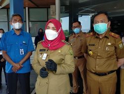 Tinjau Vaksinasi, Eva Dwiana Instruksikan PDAM Tetap Optimalkan Pelayanan