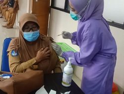 Sukseskan 1 Juta Vaksin Sehari, RSUD Pesawaran dan TNI Gelar Vaksin Tahap I dan II