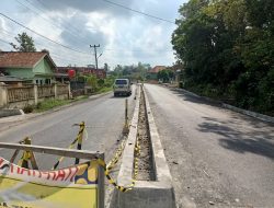 Masyarakat Tubaba Apresiasi Pembangunan Jalan Jalur Dua Simpang Tugu Rato ke Payung Panaragan Jaya