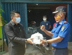 Maulana Beri Bantuan Nasi Kotak dan Snack ke Satgas BPBD Pringsewu