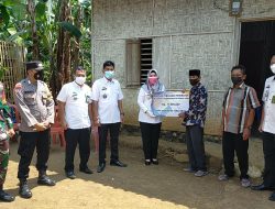 Warga Sidomulyo Dapat Bantuan Bedah Rumah