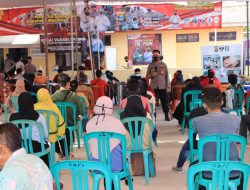 Gerai Vaksin Merdeka Polres Pringsewu Kompak Kenakan Ikat Kepala Merah