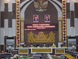 Bupati dan Wabup Pringsewu Ikuti Rapat Paripurna DPRD Mendengarkan Pidato Presiden