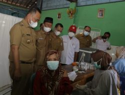 Wabup Pringsewu Tinjau Vaksinasi Covid-19 PMI