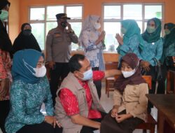 Wabup Tanggamus Tinjau Vaksinasi Anak Sekolah di Sumberejo