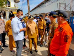 Saluran Air Tersumbat, Pemkab Tanggamus Akan Tata Pasar Talang Padang