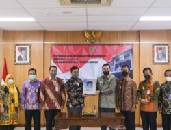 Dendi Serahkan LKPD Pesawaran Tahun 2021 ke BPK Lampung