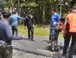 Ketebalan Pengaspalan Diukur Sendiri, Proyek Jalan Senilai 5,8 Miliar di Lamsel Jadi Sorotan