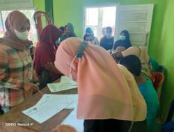 Warga Kampung Rambang Jaya Antusias ikuti Vaksinasi Covid-19