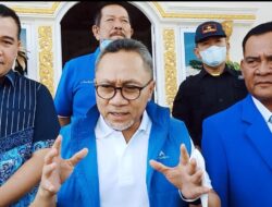 Zulkifli Hasan Buka Pasar Murah Minyak Goreng di Desa Kagungan Ratu