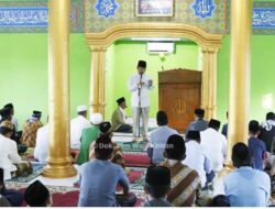 Wabup Way Kanan Salat Idul Adha di Masjid Jami Al-Muttaqin