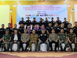 Doni Irawan Lantik Pengurus SMSI Way Kanan