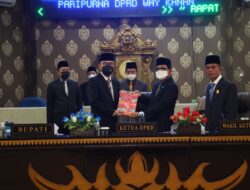 Bupati Way Kanan Sampaikan KUA-PPAS Tahun 2023 Pada Sidang Paripurna DPRD
