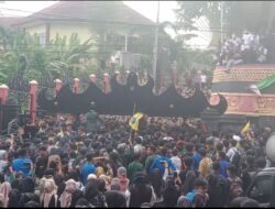 Ratusan Massa PMII Gelar Aksi Tolak Kenaikan BBM di DPRD Bandar Lampung