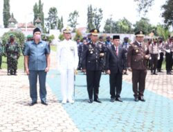 Jalang HUT Ke-77 TNI, Kapolres Lampung Utara Ziarahi Makam Pahlawan