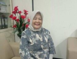 Elly Wahyuni Soroti Aturan Penggunaan Baju Adat di Penerbitan Permendikbud