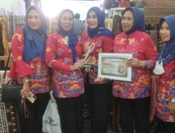 Sulam Jelujur Asal Pesawaran Raih Penghargaan Terbaik 1 di Lampung Craft ke-3
