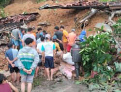 Rumah Warga di Pekon Tebak dan Jembatan Way Laay Diterjang Longsor
