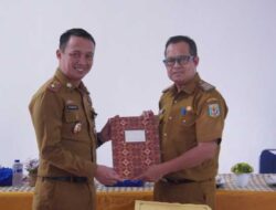 Asisten II Setdakab Serahkan Jabatan Kepala Dinas Kominfo Way Kanan