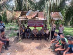 Jum’at Curhat, Kapolres Way Kanan Sambangi Warga Bumi Agung