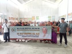 Reses di Pesawaran, Elly Wahyuni Bahas Pupuk Subsidi dengan Ratusan Petani