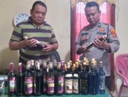 Polisi Sita Puluhan Botol Miras di Gadingrejo