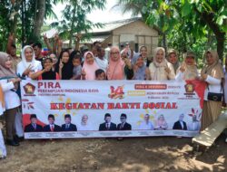 Ketua Pira Gerindra, Elly Wahyuni Bantu Warga Terendam Banjir di Pringsewu