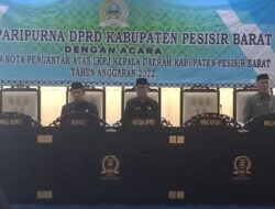 Rapat Paripurna DPRD Pesisir Barat Penyampaian LKPJ TAHUN 2022 .