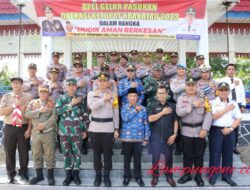 Wakil Bupati dan Ketua DPRD Pesisir Barat Hadiri Apel Gelar Pasukan Operasi Ketupat Krakatau 2023 Yang Di Laksanakankan Polres Pesisir Barat