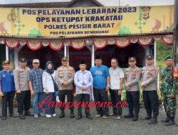 Menyambut IDUL FITRI 1444H Bupati Pesisir Barat Dan Wakil Bupati Beserta Tim Meninjau Posko Pelayanan Mudik Lebaran Tahun 2023