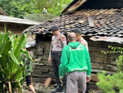 Polres Way Kanan Datangi Lokasi Banjir di Kampung Lembasung