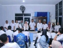 Ahmad Alamsyah Serahkan SPT Staf Pelaksana Diskominfo