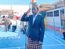 Rutan Kelas IIB Krui Kenakan Pakaian Adat Khas Lampung Dalam Upacara Peringati Hari Lahir Pacasila Tahu 2023.