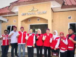 Riana Sari Resmikan Madrasah Miftahul Ulum