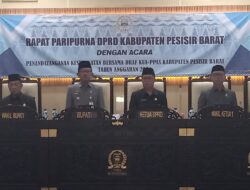 Pemkab Pesibar Hadiri Rapat Paripurna DPRD Tentang Penandatanganan Nota Kesepakatan Bersama Draf KUA TA 2024