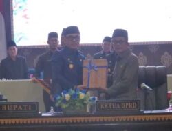 DPRD Way Kanan Paripurna Penyerahan Ranperda Perubahan APBD 2023