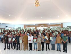 Pemkab Pesawaran Bagikan 645 Sertifikat PTSL