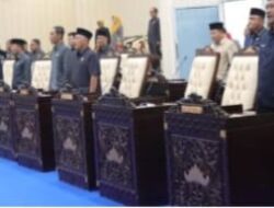 Bupati Pesibar Hadiri Paripurna dengan Agenda Jawaban Pemerintah Atas Pandangan Umum Fraksi-Fraksi DPRD