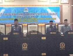 Bupati Pesibar Hadiri Paripurna DPRD Pandangan Umum Fraksi Atas Ranperda APBD Perubahan 2023