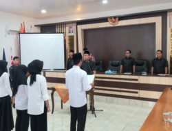 Ketua KPU Way Kanan Lantik 5 Orang PAW anggota PPS Pemilu 2024