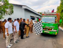 Plh Bupati Tanggamus Salurkan Bantuan Beras Pangan Nasional dari Bulog