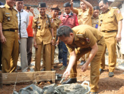 Wabup Lampura Hadiri Peletakan Batu Pertama Pembangunan Bedah Rumah di Abung Timur