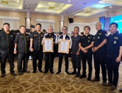 Berperan Aktif Wujudkan P4GN, Ketua Granat Lampung dan Bupati Way Kanan Raih Penghargaan BNN RI