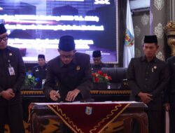 DPRD Way Kanan Paripurna Pengesahan Raperda APBD 2024 dan Raperda Propemperda