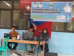 Pj Sekda Pesibar Hadiri Penandatanganan BAST Naskah Hibah Rehabilitas dan Renovasi 4 Sekolah